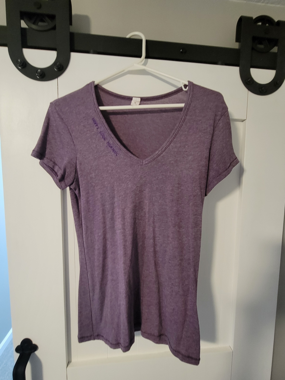 Women's V-Neck Short Sleeve Tee in Heather Purple